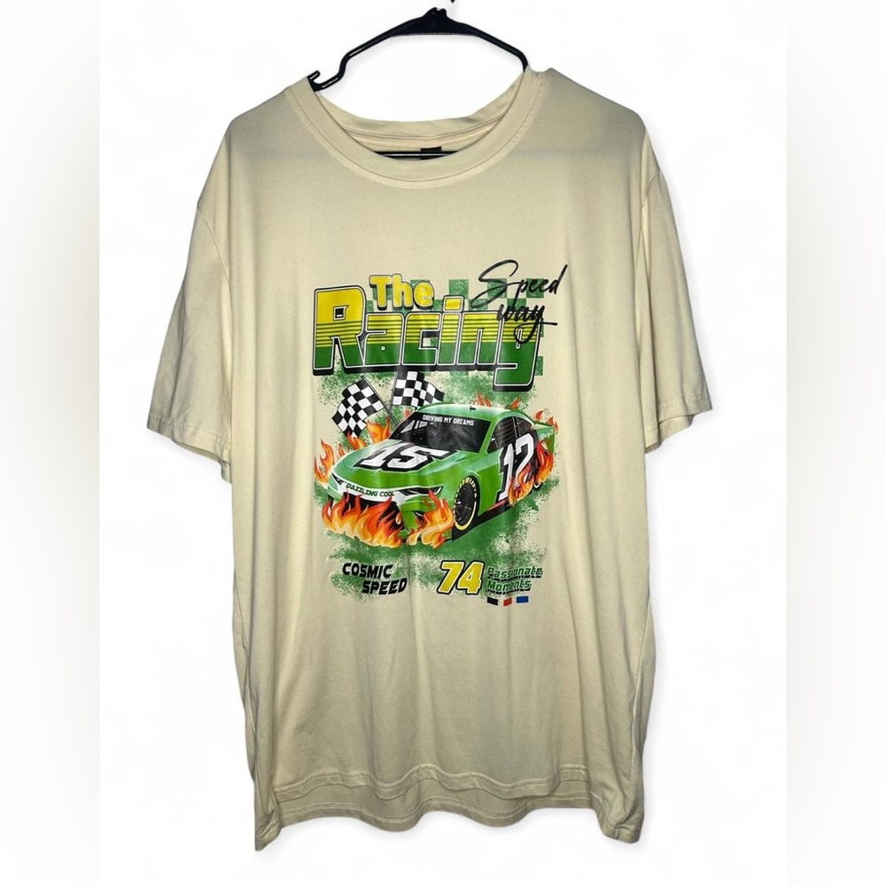 MANFINITY Cream Racing Graphic Tee